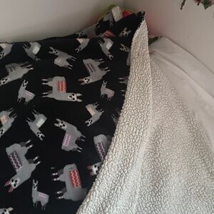llama blanket🦙